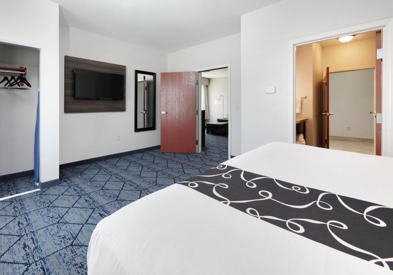 La Quinta By Wyndham Denton - University Drive Esterno foto