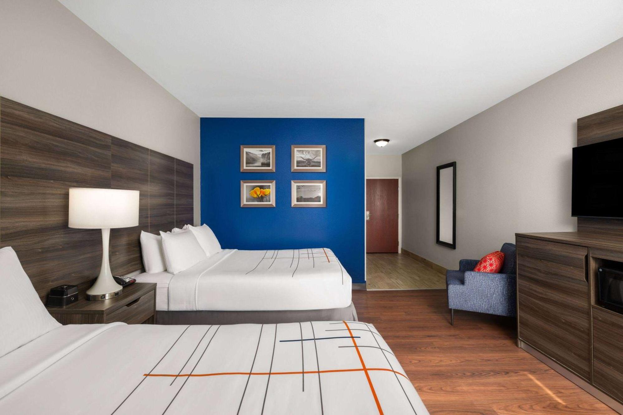 La Quinta By Wyndham Denton - University Drive Esterno foto