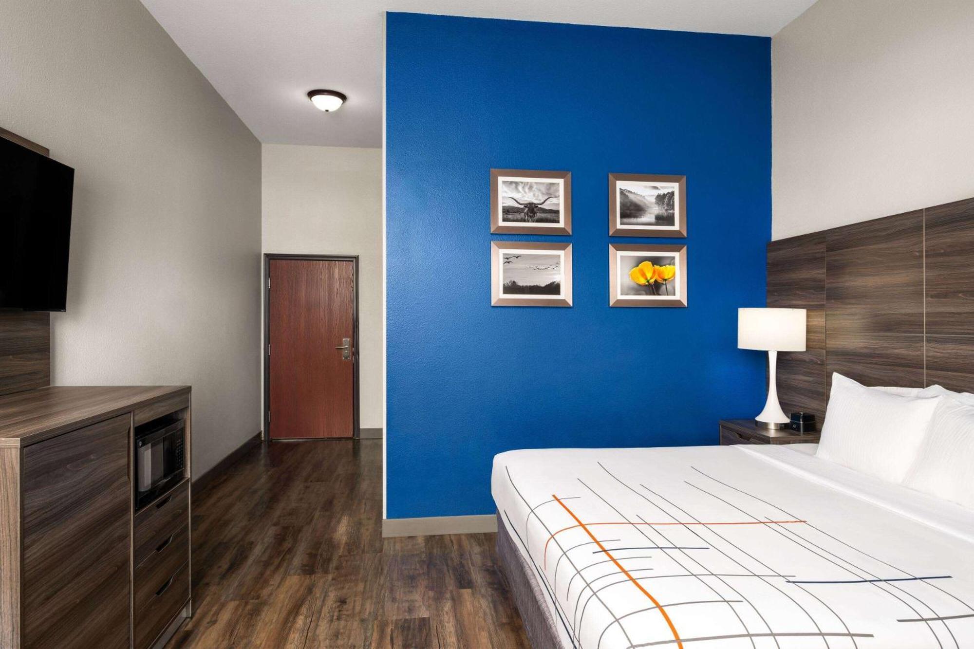 La Quinta By Wyndham Denton - University Drive Esterno foto