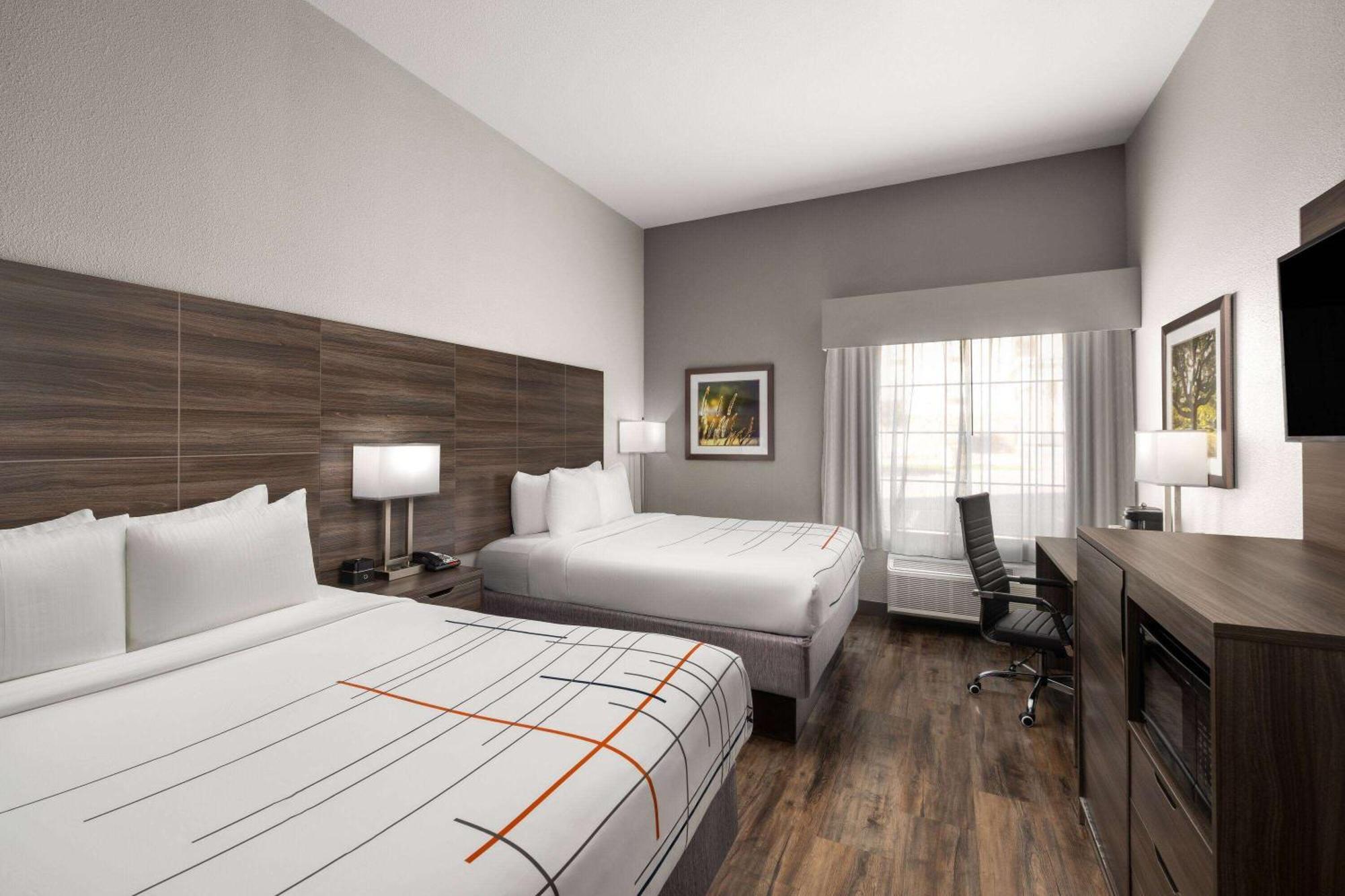 La Quinta By Wyndham Denton - University Drive Esterno foto
